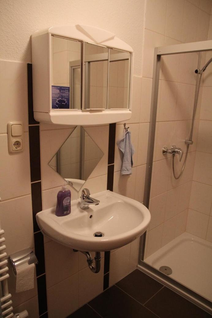 Kajuete Hotel Brake  Ngoại thất bức ảnh