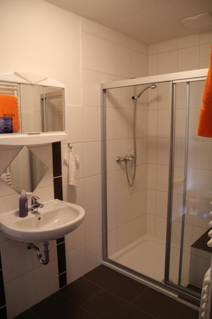 Kajuete Hotel Brake  Ngoại thất bức ảnh